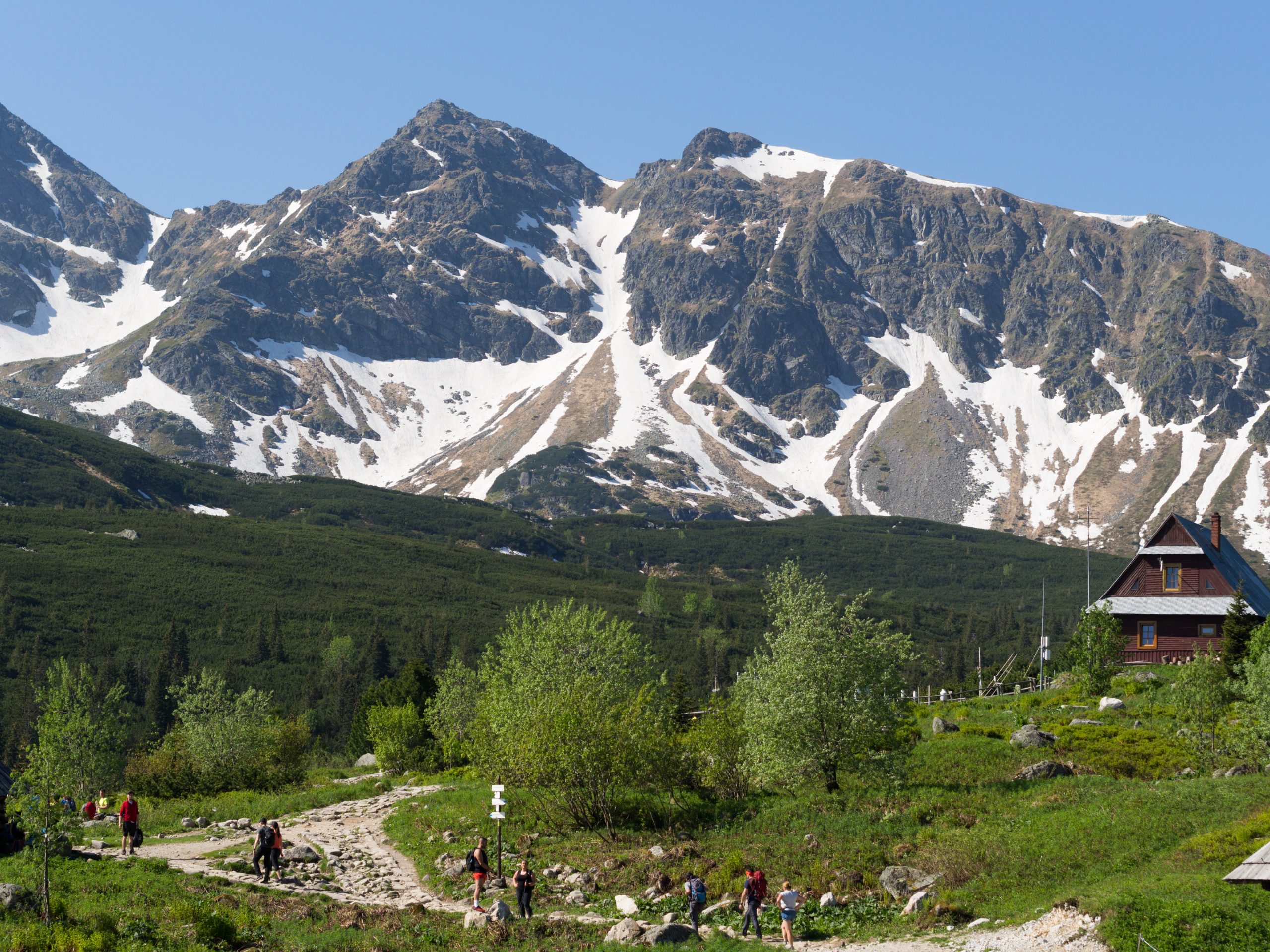 Posrednia i Skrajna Turnia z Hali Gąsienicowej, Tatry Wysokie