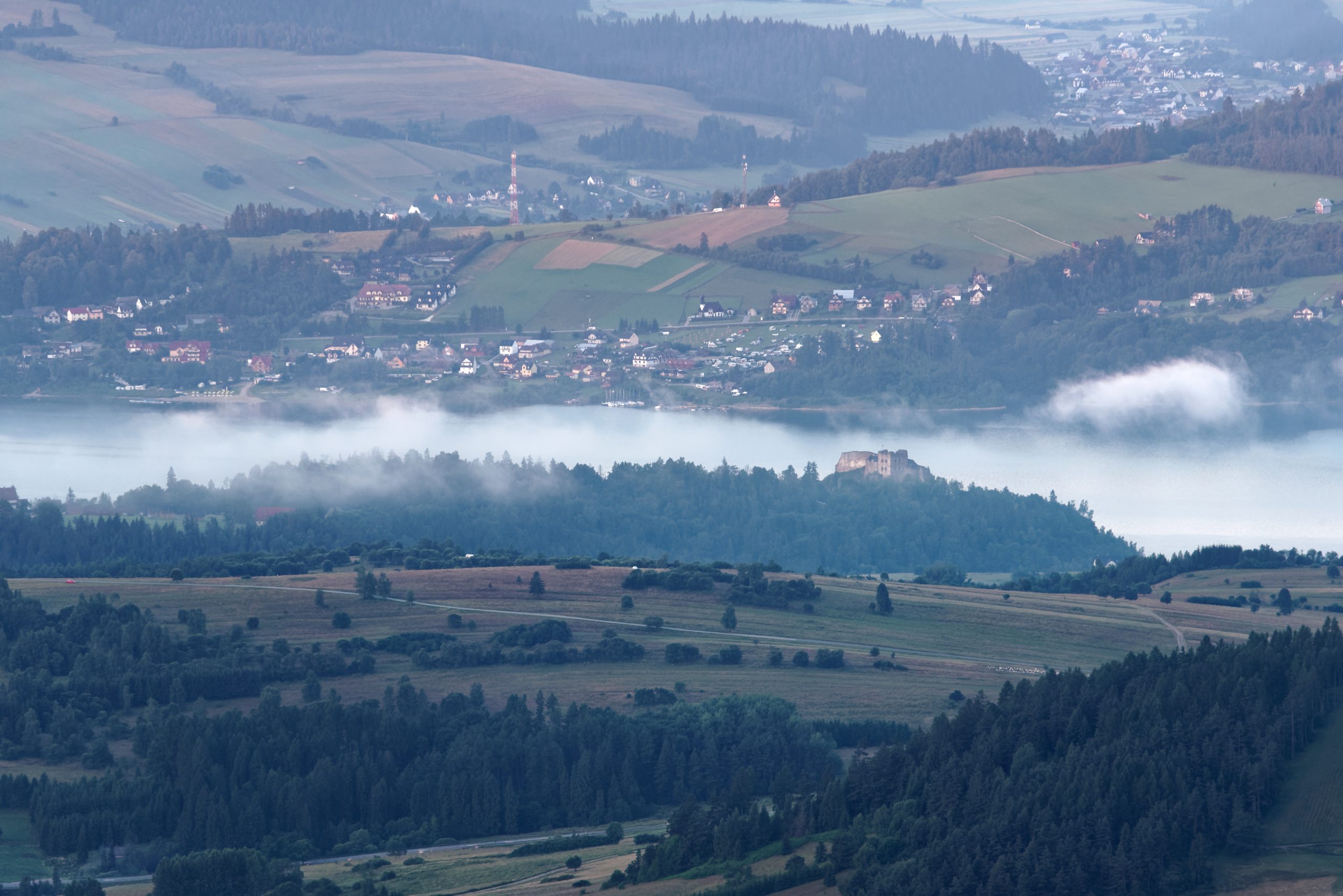 Widok na Jezioro Czorsztynskie, Lubań, Gorce